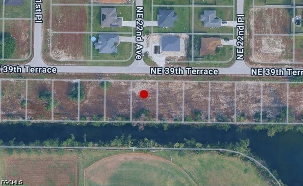 2148 Ne 39th Ter, Cape Coral