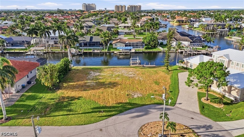 1230 Sw 53rd Ter, Cape Coral