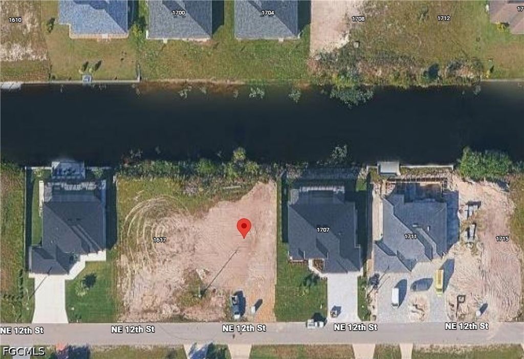 1703 Ne 12th St, Cape Coral