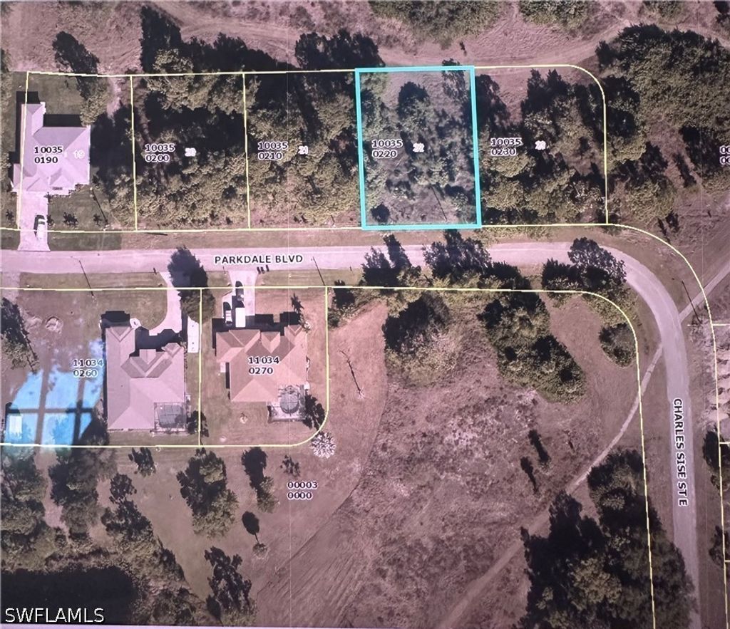647 Parkdale Blvd, Lehigh Acres