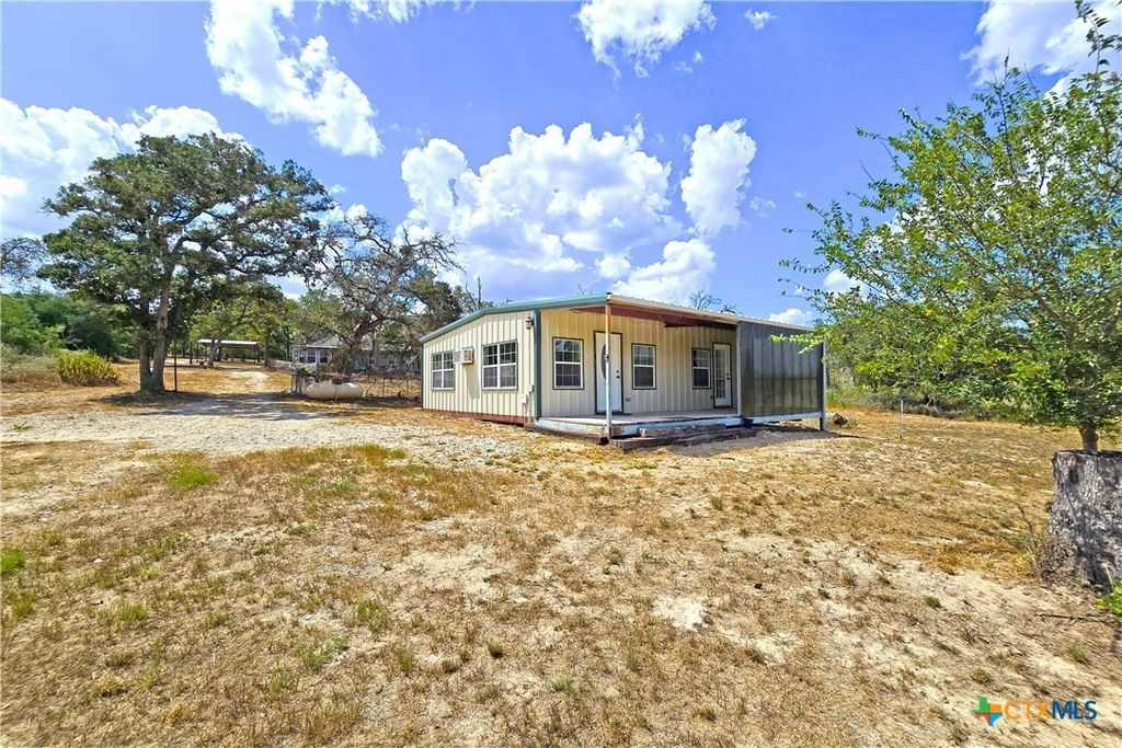 1501 Kothmann Drive, Seguin