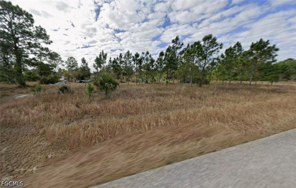 1226 Chrysler St, Lehigh Acres