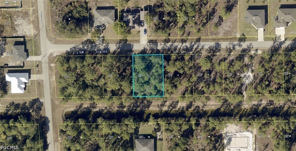 916 Belmont St E, Lehigh Acres