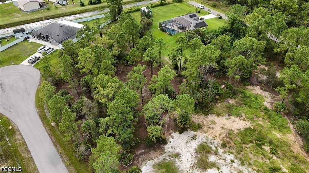 3012 Laura Ct, LEHIGH ACRES