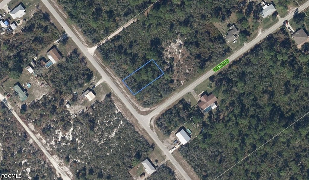 423 Nichele Blvd, Lake Placid