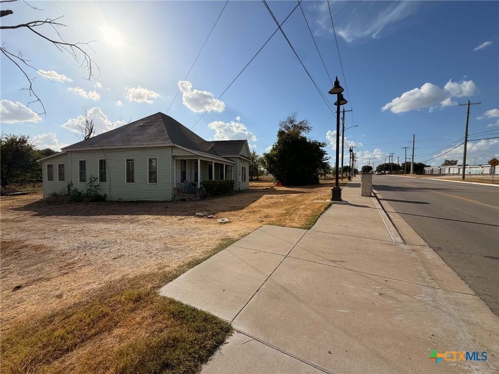 201 W Main Street, Troy