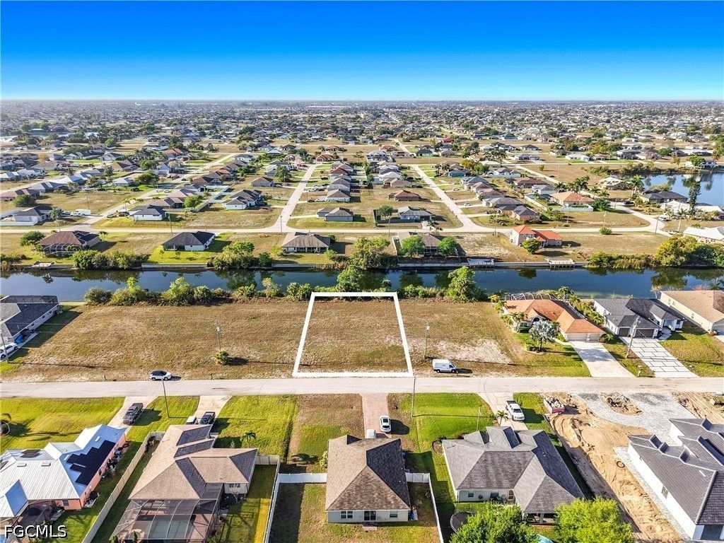 1122 Nw 18th Ter, CAPE CORAL