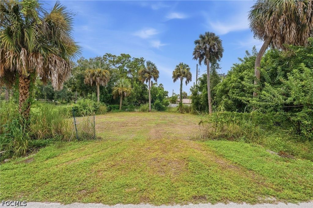 7680 Marx Dr, North Fort Myers