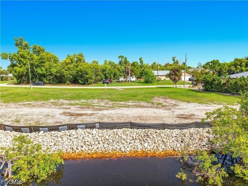 5643 Ann Arbor Dr, Bokeelia