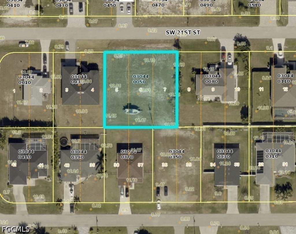 328 Sw 21st St, CAPE CORAL