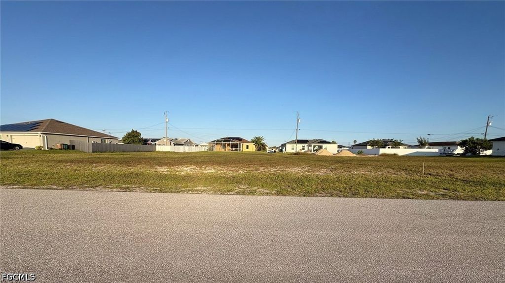 2932 Nw 5th Pl, Cape Coral
