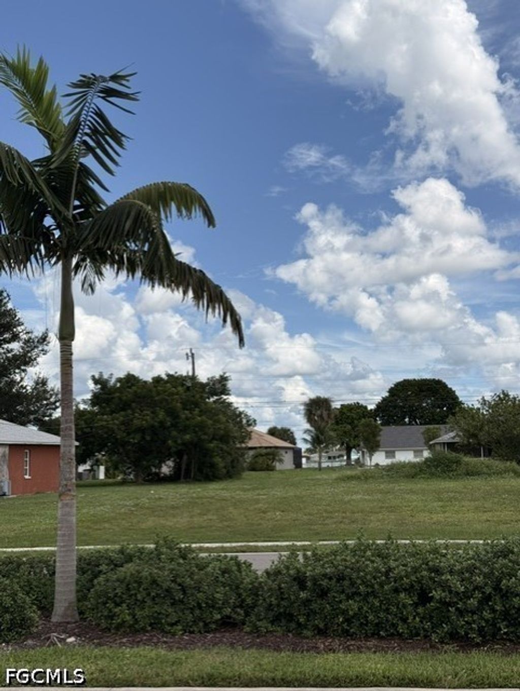 923 Nicholas Pkwy W, CAPE CORAL