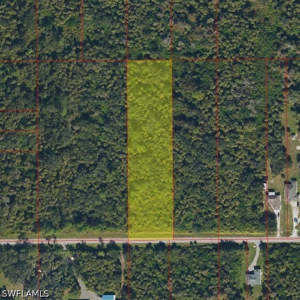 3267 26th Ave Se, Naples