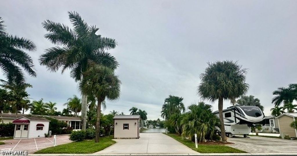 1318 Silver Lakes Blvd, Naples