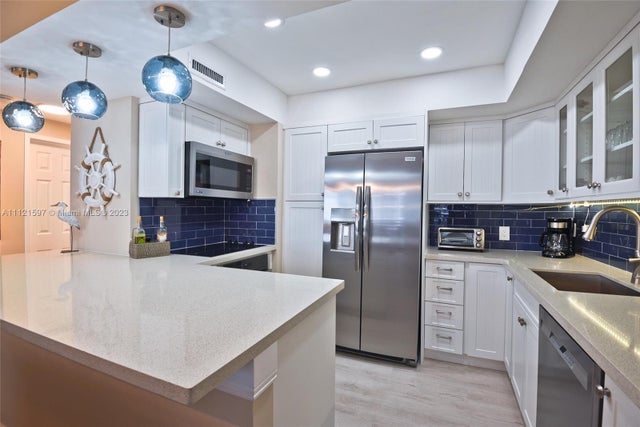 2 of 9 - 3505 S Ocean Dr 817, Hollywood, FL