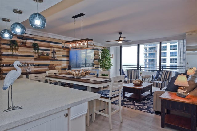 4 of 9 - 3505 S Ocean Dr 817, Hollywood, FL