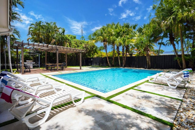 2 of 38 - 1307 Rodman St, Hollywood, FL