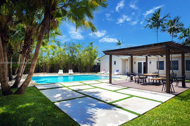 3 of 38 - 1307 Rodman St, Hollywood, FL