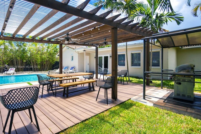 4 of 38 - 1307 Rodman St, Hollywood, FL