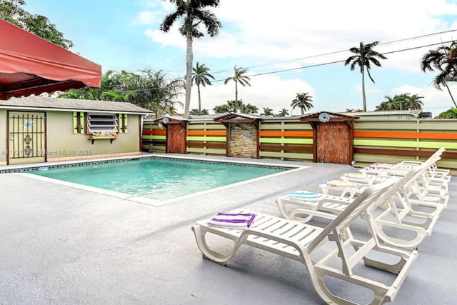 3 of 39 - 1020 N 13th Ter, Hollywood, FL