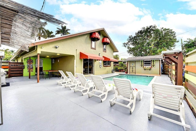 4 of 39 - 1020 N 13th Ter, Hollywood, FL