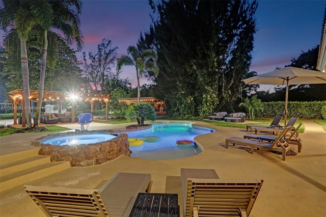 4 of 92 - 5100 Nw 76th Pl, Fort Lauderdale, FL