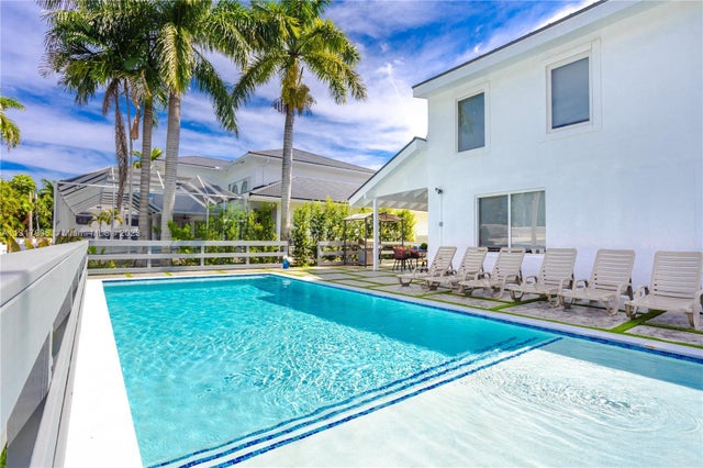 2 of 68 - 1109 Hollywood Blvd, Hollywood, FL