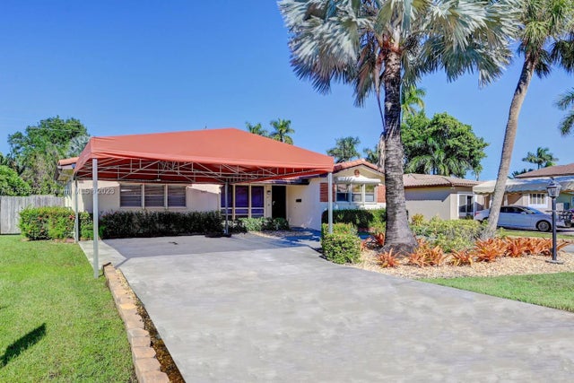 3 of 35 - 947 Washington St, Hollywood, FL