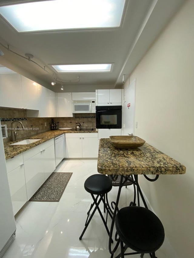 5 of 25 - 4001 S Ocean Dr 10f, Hollywood, FL