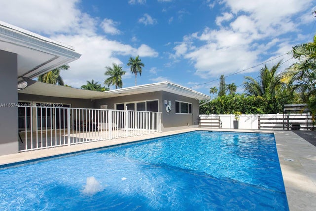 1 of 47 - 1218 Hollywood Blvd, Hollywood, FL