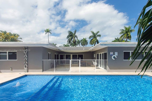 5 of 47 - 1218 Hollywood Blvd, Hollywood, FL