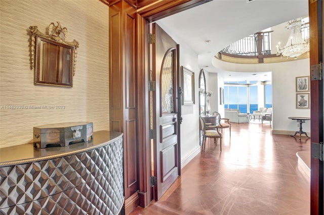 4 of 89 - 6051 N Ocean Dr Ph5, Hollywood, FL