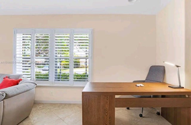 5 of 32 - 4710 Ne 18th Ter, Fort Lauderdale, FL