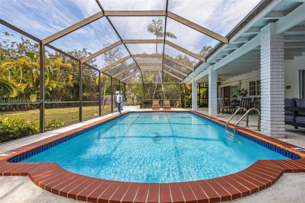 10130 Sw 70th Ave, Pinecrest