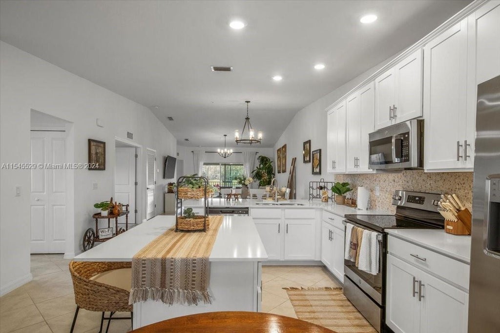 6047 Ellerston Way 2121, Ave Maria