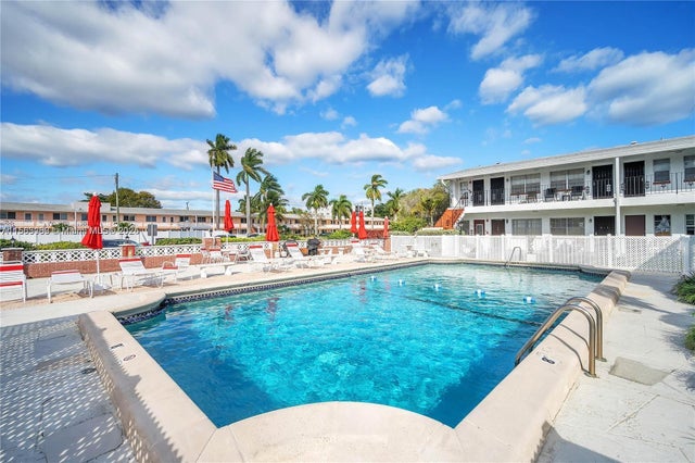 2 of 34 - 1100 Atlantic Shores Blvd 405, Hallandale Beach, FL