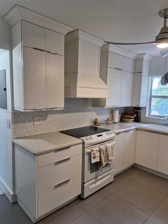 5 of 34 - 1100 Atlantic Shores Blvd 405, Hallandale Beach, FL