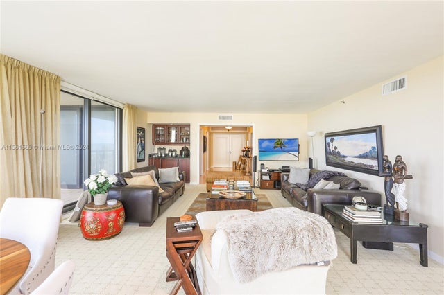 3 of 31 - 5380 N Ocean Dr 5j, Riviera Beach, FL