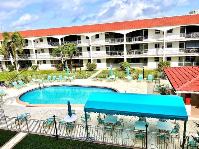 3 of 29 - 580 Egret Dr 308, Hallandale Beach, FL