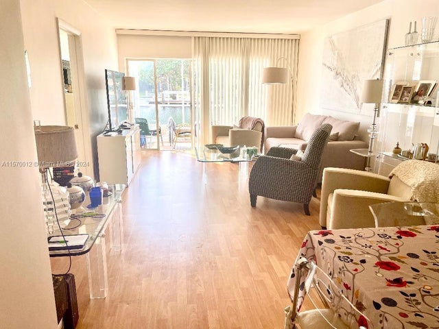 4 of 17 - 465 Paradise Isle Blvd 101, Hallandale Beach, FL