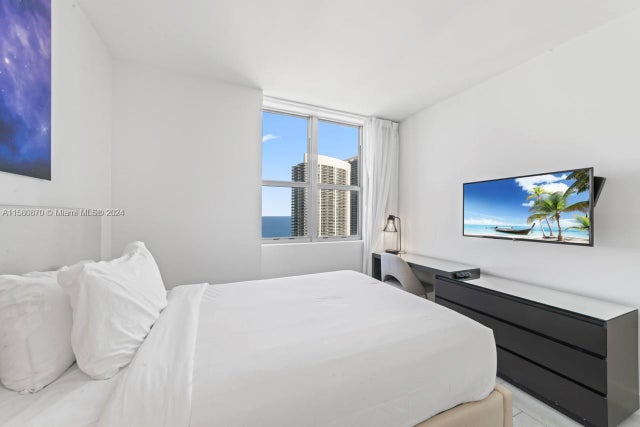 4 of 26 - 4010 S Ocean Dr R2409, Hollywood, FL