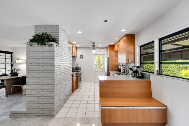 5 of 52 - 1442 Se 13th St, Fort Lauderdale, FL