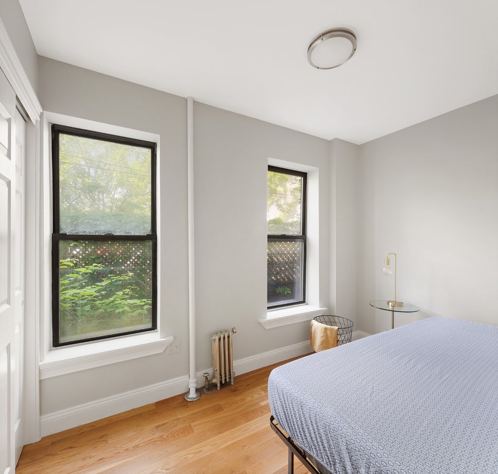 227 Kingsland Avenue 3, Greenpoint NY, 11222 Property Listing MLS® 