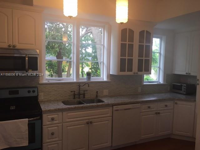 5 of 25 - 34 Sw 8th St Front, Hallandale Beach, FL