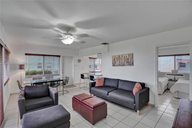 2 of 8 - N/A, Hollywood, FL
