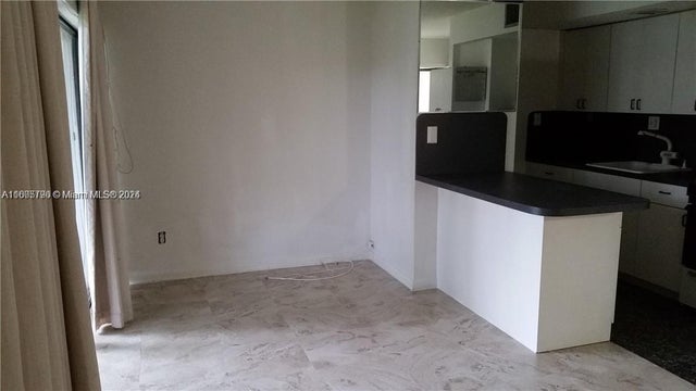 3 of 7 - 5855 Washington St 97, Hollywood, FL