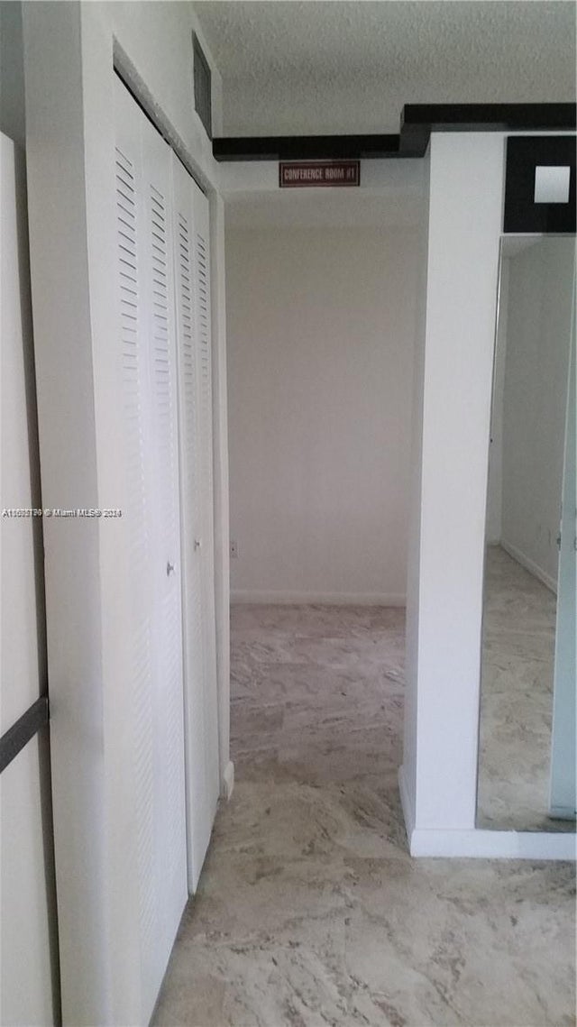 4 of 7 - 5855 Washington St 97, Hollywood, FL