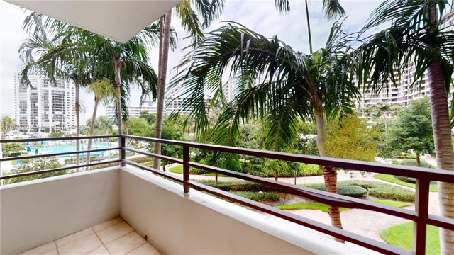 3 of 51 - 2500 Parkview Dr 417, Hallandale Beach, FL