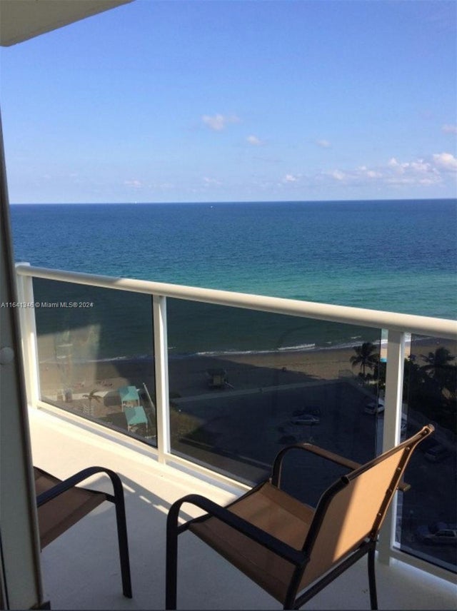 4 of 18 - 3725 S Ocean Dr 1516, Hollywood, FL