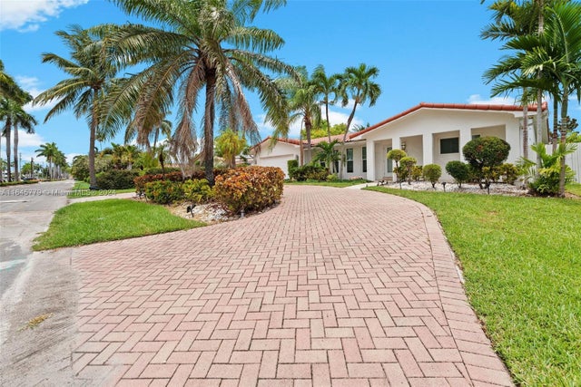 3 of 32 - 649 Layne Blvd, Hallandale Beach, FL